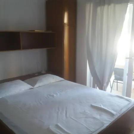 Regina & Theresa Apartment *